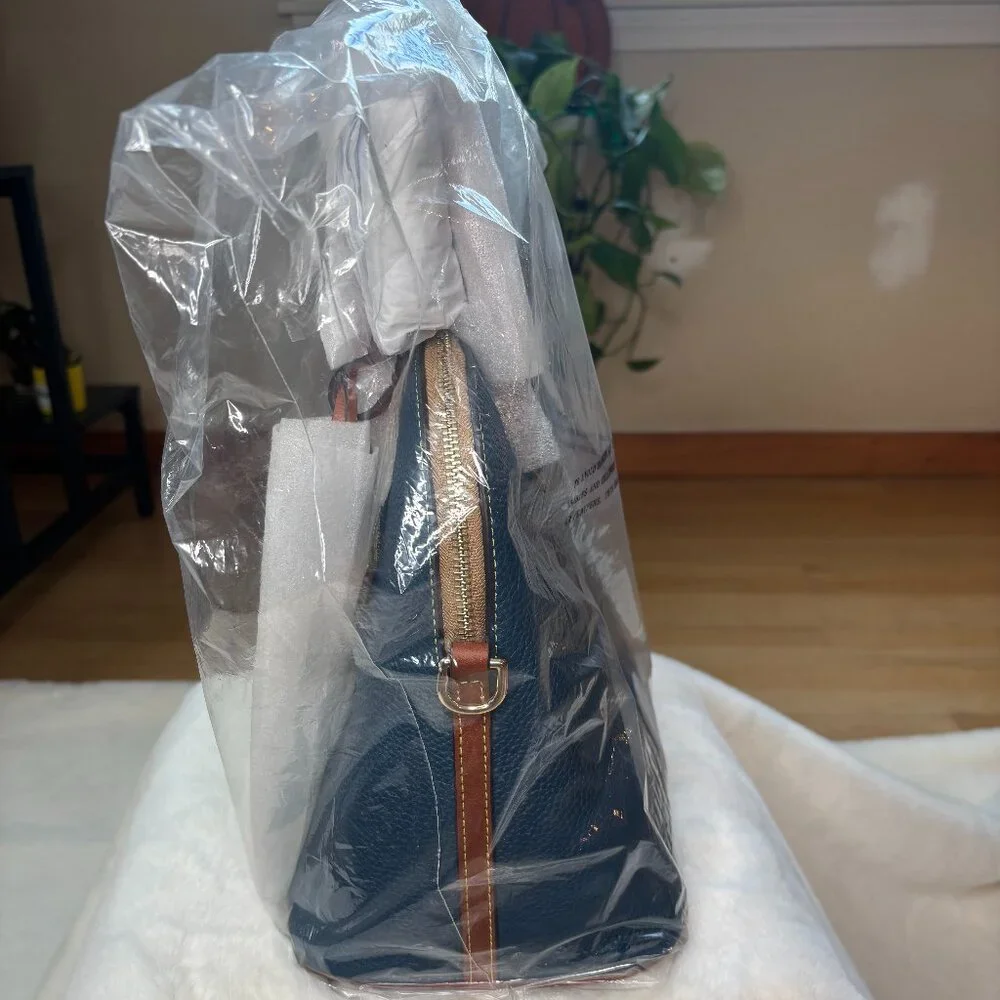 Dooney & Bourke Pebble Grain LARGE Domed Satchel/Shoulder Bag/Crossbody Bag - Picture 8 of 15